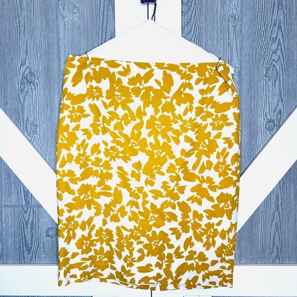 LOFT Dresses & Skirts - 219. LOFT Floral Yellow and White Pencil Skirt Size 8